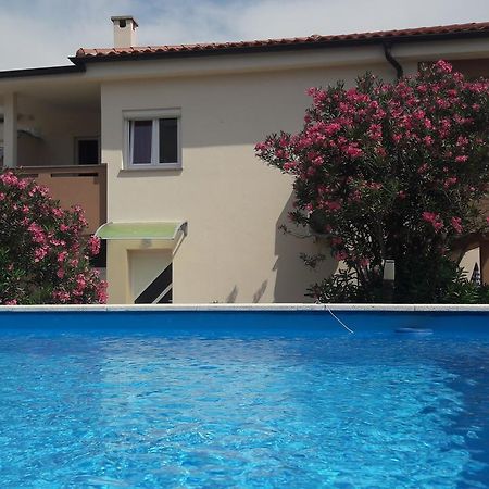 Apartments Nadia Baska  Luaran gambar